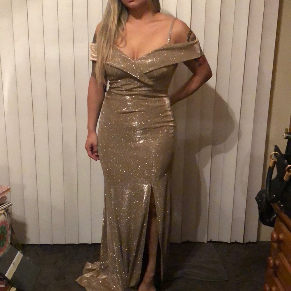 Lenovia Gold elegant, gown